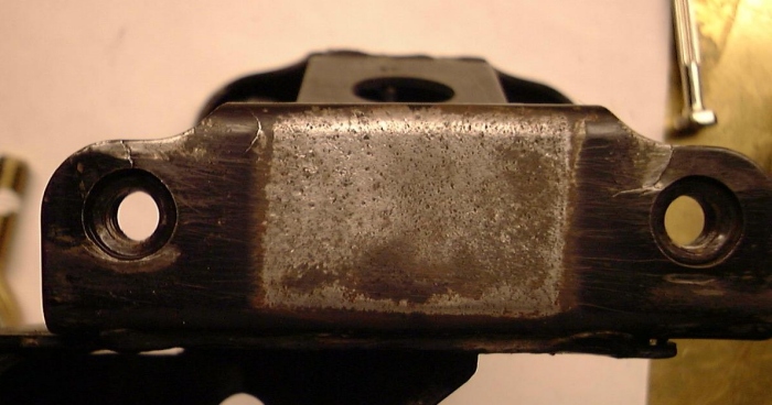 Cracked anti-swaybar mount